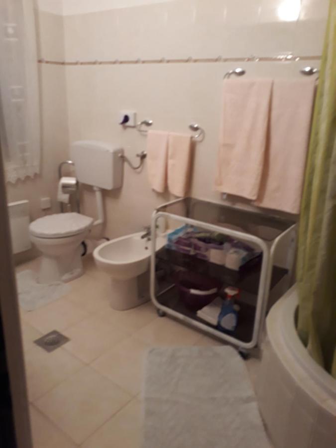 Apartment Tuja Jadrtovac Buitenkant foto