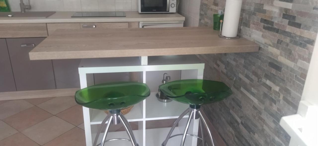 Apartment Tuja Jadrtovac Buitenkant foto