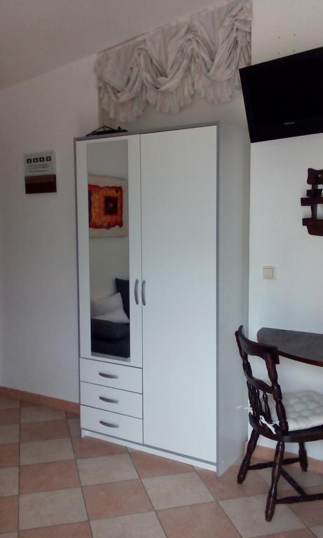Apartment Tuja Jadrtovac Kamer foto