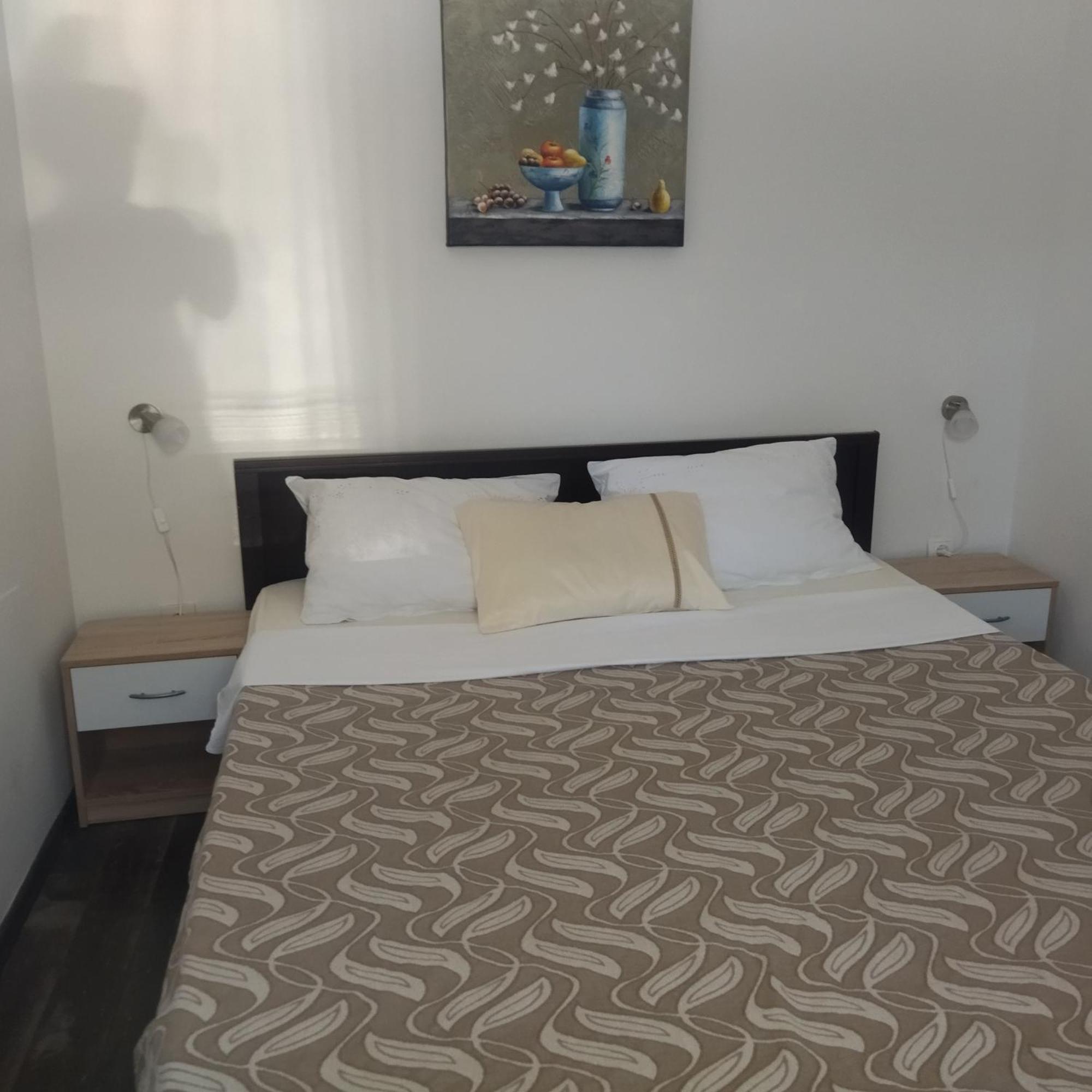 Apartment Tuja Jadrtovac Buitenkant foto