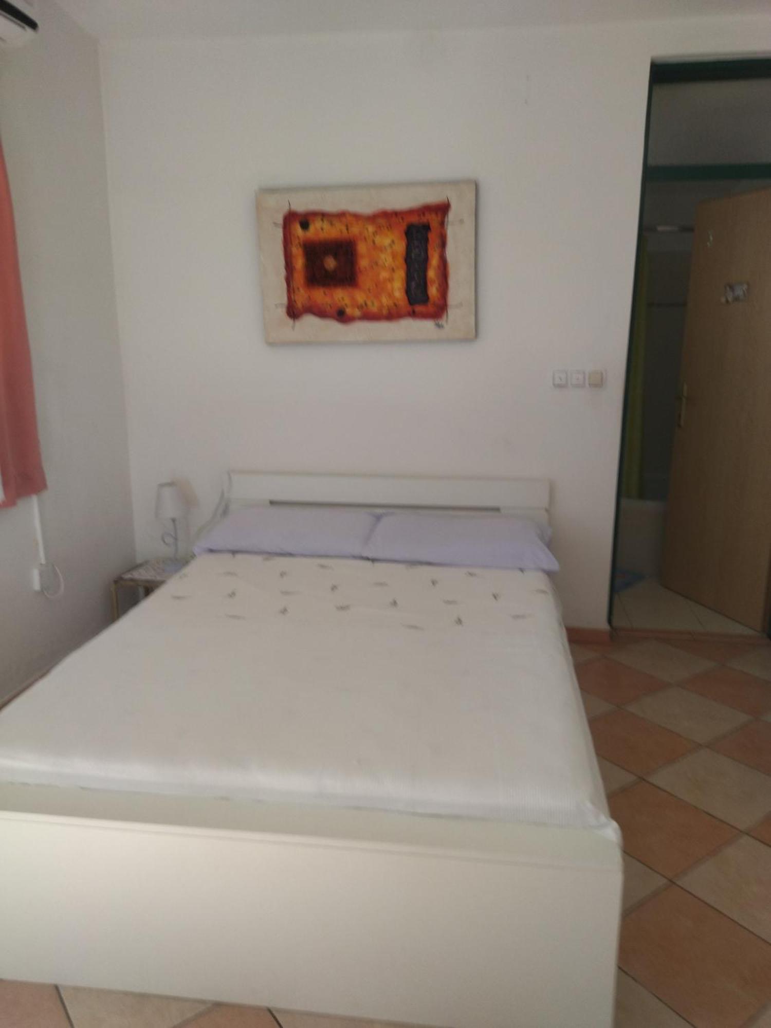 Apartment Tuja Jadrtovac Buitenkant foto